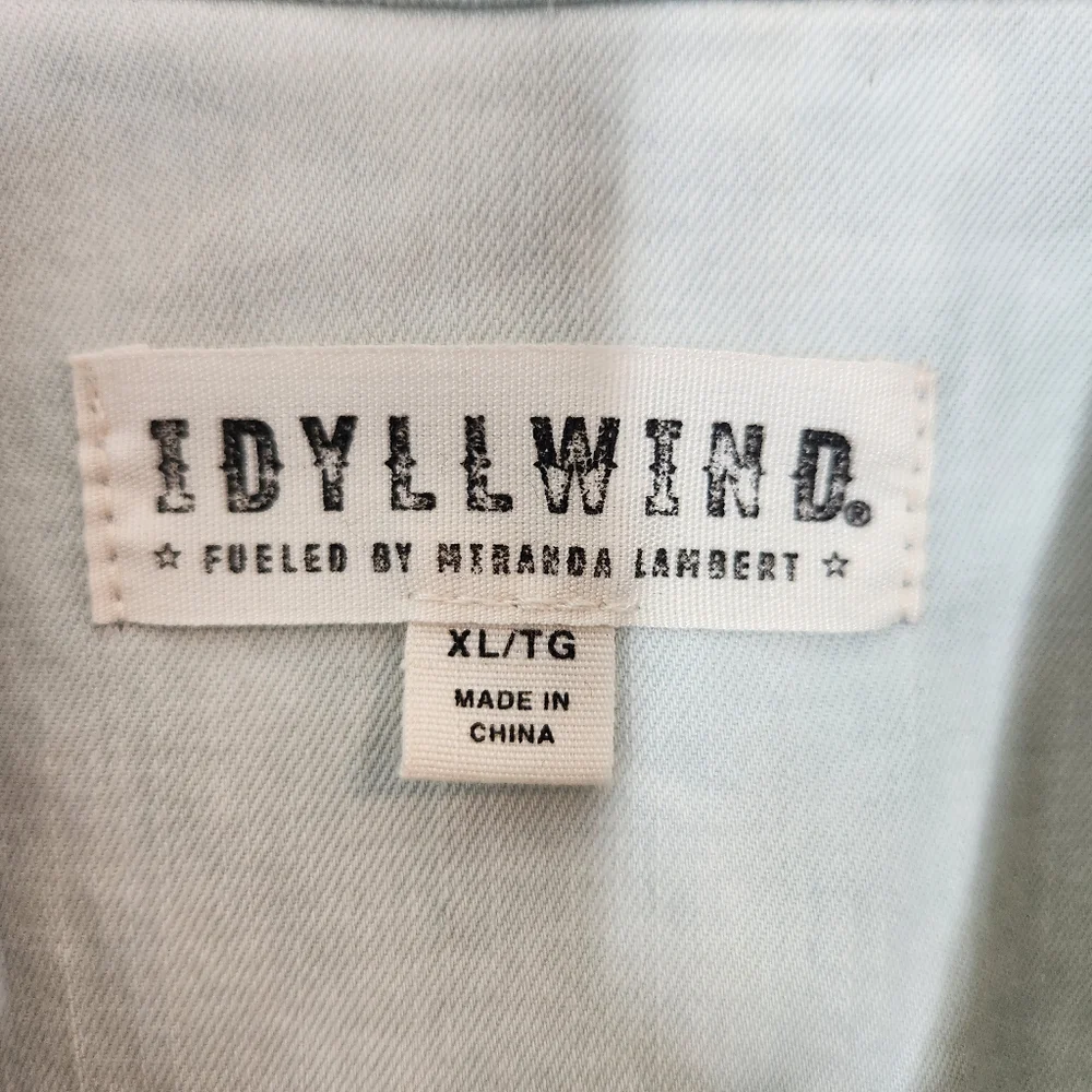 IDYLLWIND By Miranda Lambert Light Denim Chambray Sleeveless Shirt Pearl Snap - Picture 3 of 8